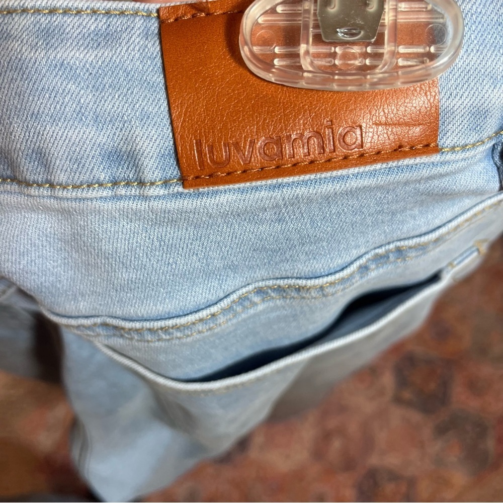 Luvamia Light Wash High Rise Straight Leg Jeans Size S| 28" Inseam Mom Jeans. - Picture 5 of 10